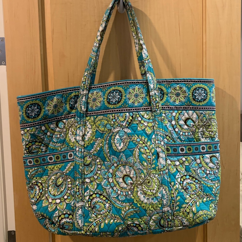~Vera Bradley~ Large Tote